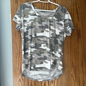 Short sleeve cameo top.